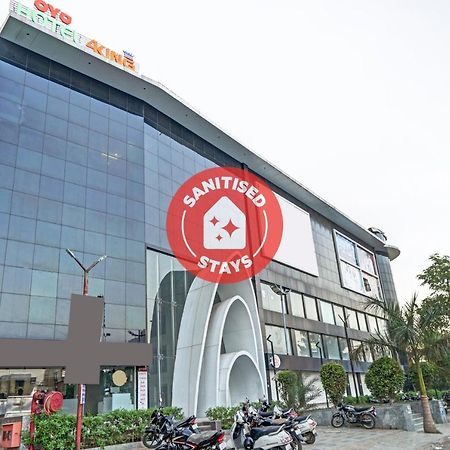 Collection O 83775 Hotel 4King Surate Exterior foto
