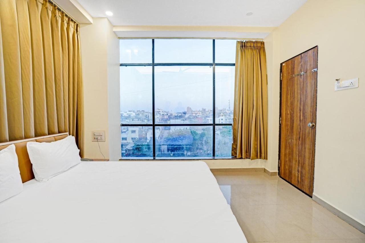 Collection O 83775 Hotel 4King Surate Exterior foto