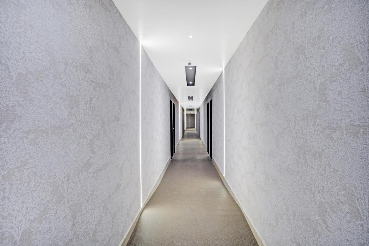 Collection O 83775 Hotel 4King Surate Exterior foto