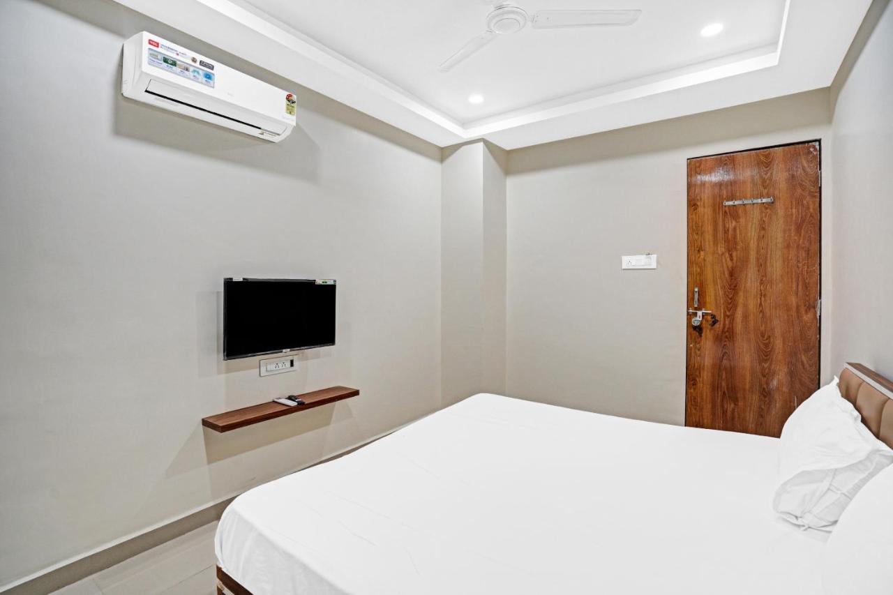 Collection O 83775 Hotel 4King Surate Exterior foto