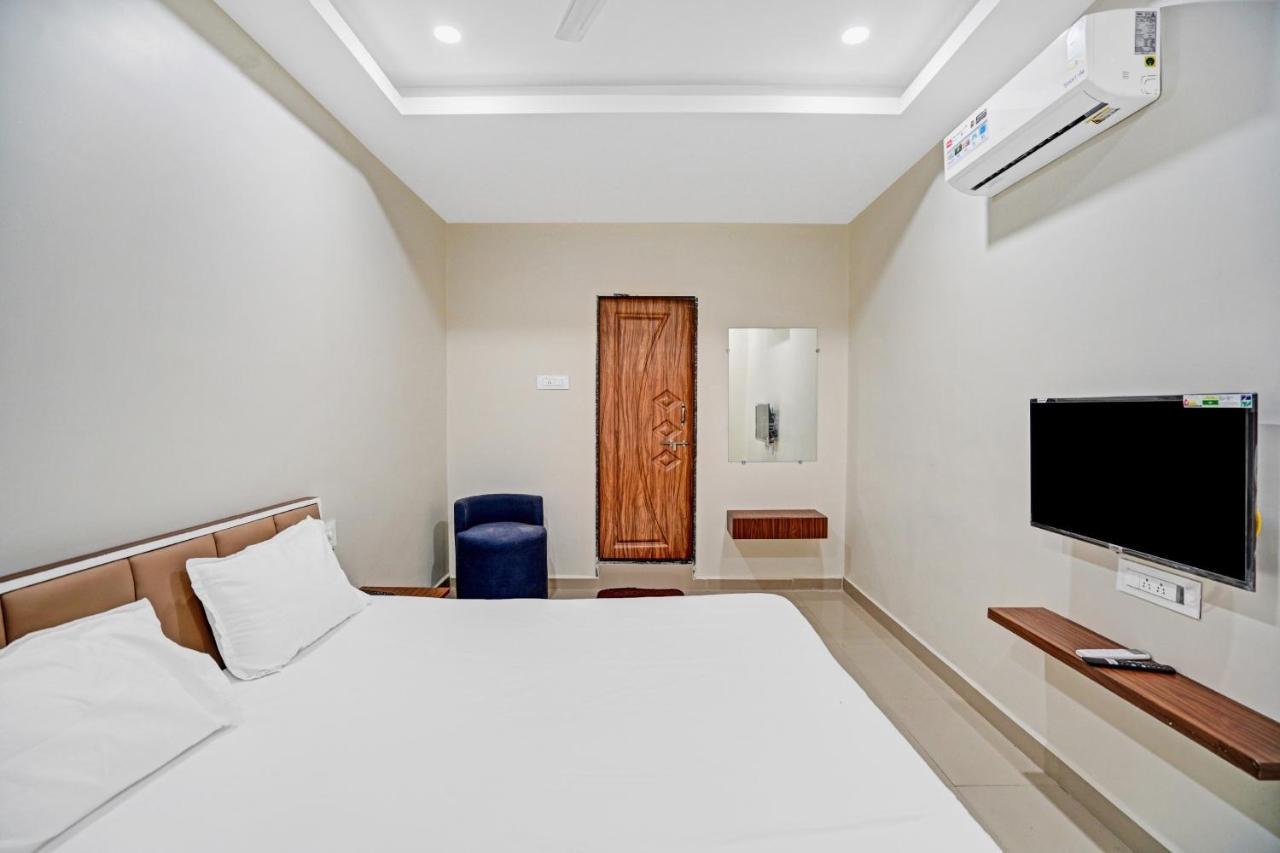 Collection O 83775 Hotel 4King Surate Exterior foto