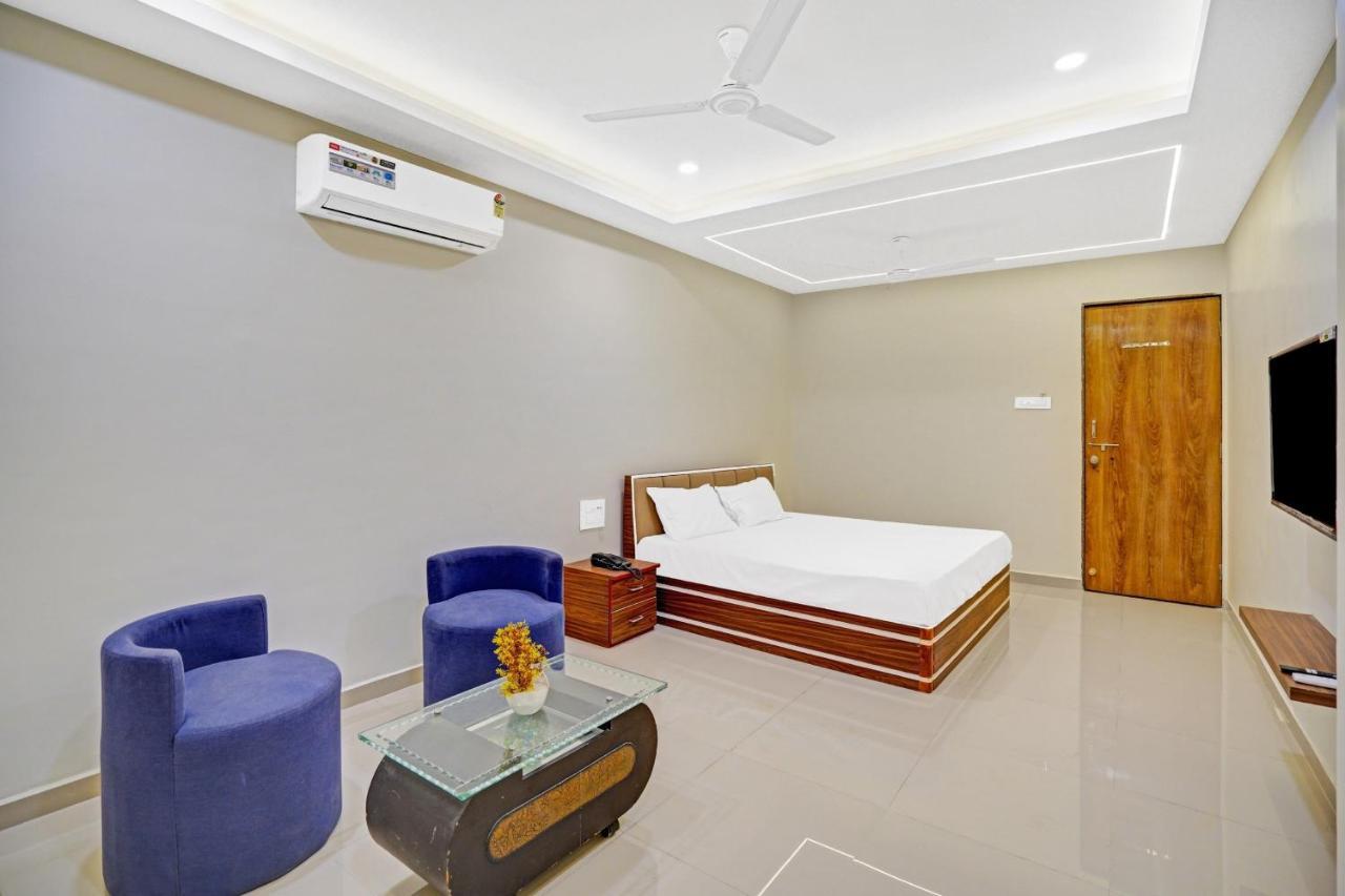 Collection O 83775 Hotel 4King Surate Exterior foto